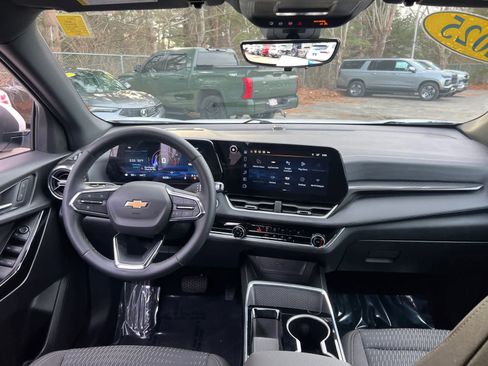 Certified 2025 Chevrolet Equinox LT w/ Safety and Technology Package image 35