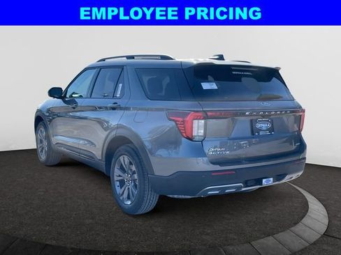 New 2026 Ford Explorer Active w/ Active Comfort Package AWD/4WD image 3