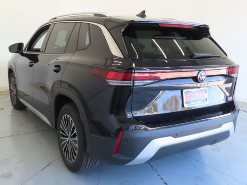 New 2026 Volkswagen Tiguan S image 7