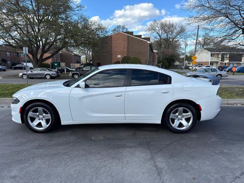 Used 2021 Dodge Charger Police image 3