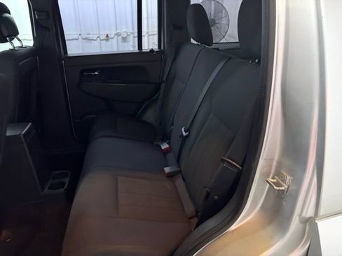 Used 2011 Jeep Liberty Sport AWD/4WD image 20