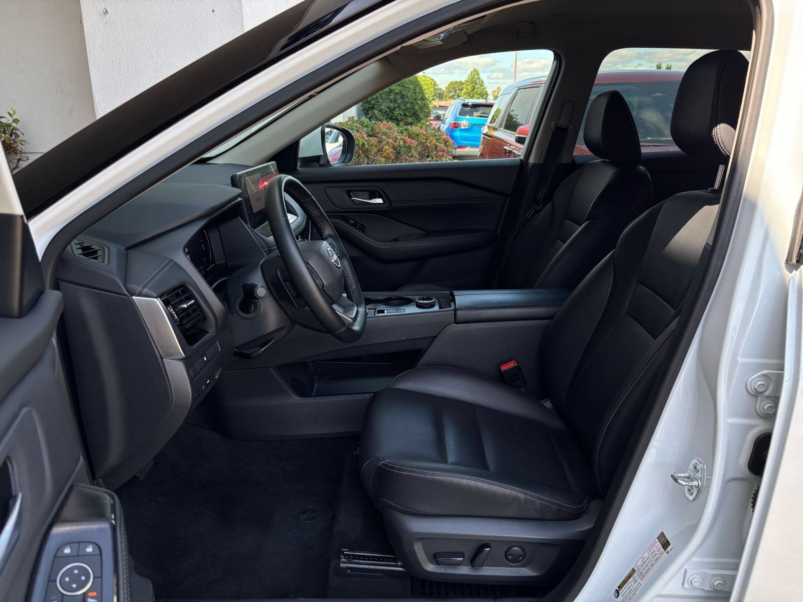 Used 2026 Nissan Rogue SL AWD/4WD image 29