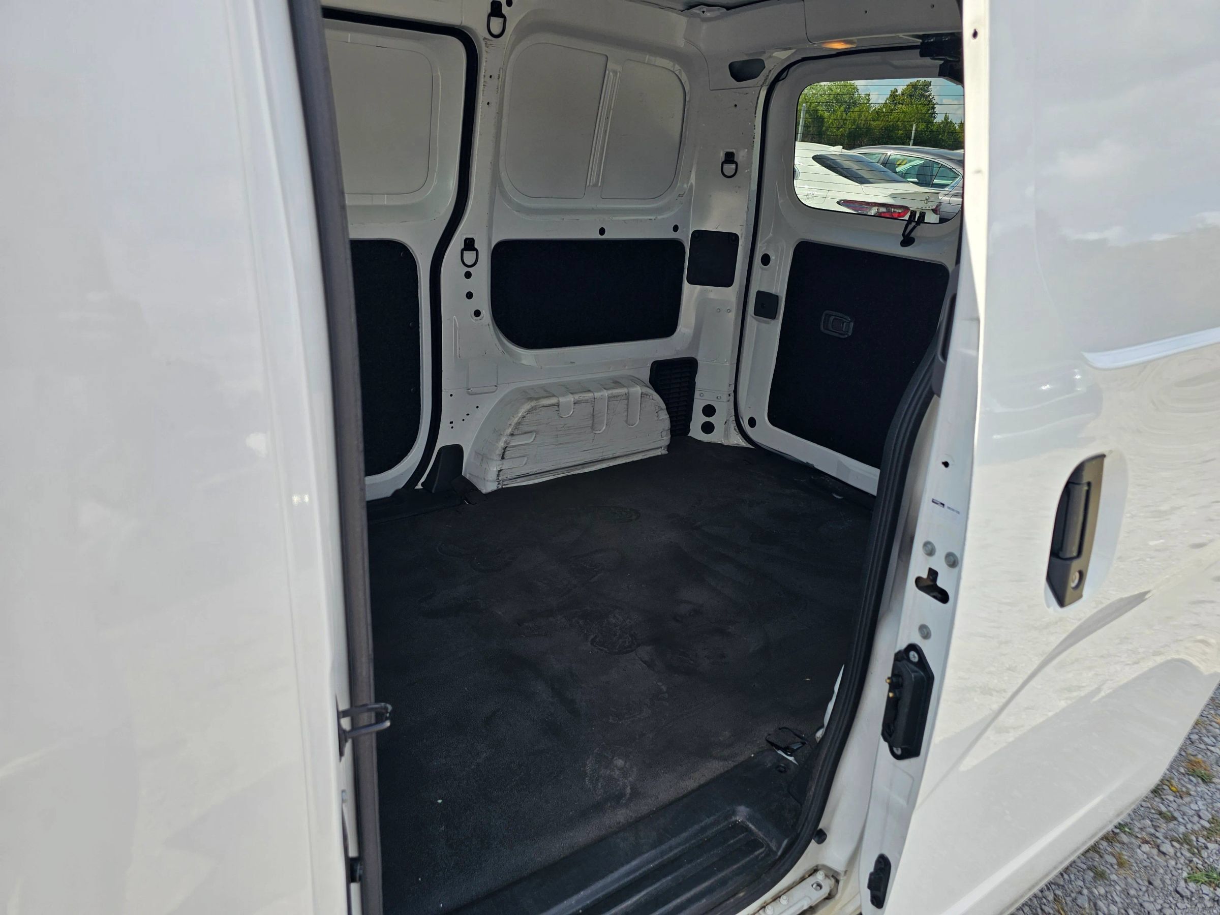 Used 2021 Nissan NV200 SV w/ Back Door Glass Package FWD image 8