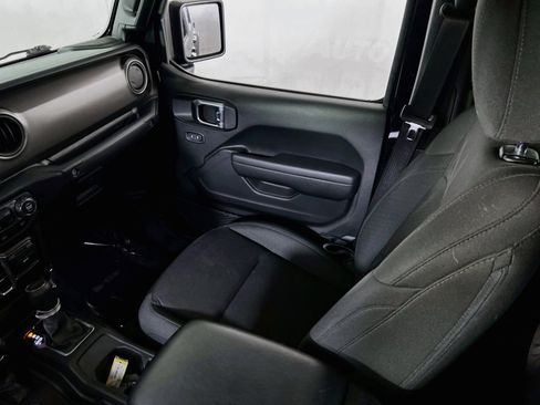 Used 2023 Jeep Gladiator Sport AWD/4WD image 22