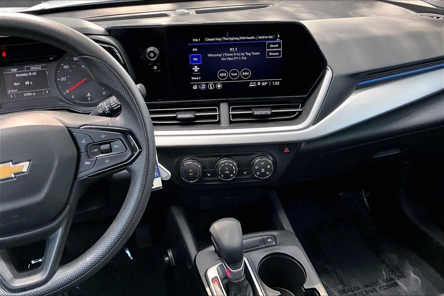 Used 2024 Chevrolet Trax LS w/ LS Convenience Package FWD image 7