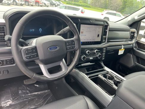 New 2025 Ford F350 Lariat w/ FX4 Off-Road Package image 9