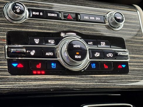 Used 2021 Lincoln Aviator Black Label w/ Class IV Trailer Tow Package image 34