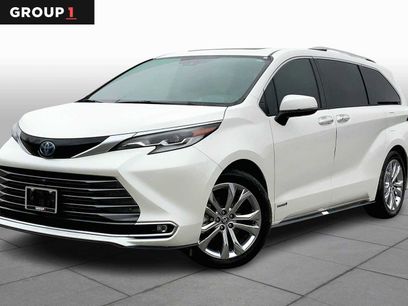 Used 2021 Toyota Sienna Platinum