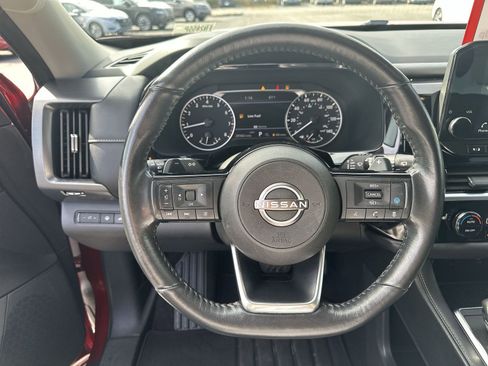 Certified 2023 Nissan Pathfinder SL image 21