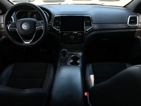 Used 2021 Jeep Grand Cherokee Laredo X RWD image 7