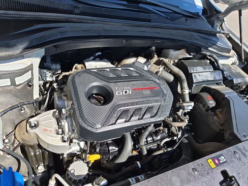 Used 2020 Hyundai Santa Fe Limited AWD/4WD image 37