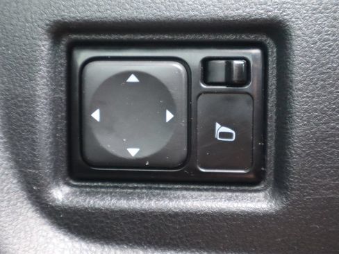 Used 2019 Nissan Versa SV FWD image 28