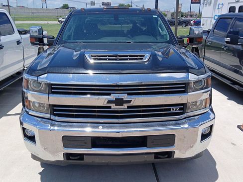 Used 2017 Chevrolet Silverado 3500 LTZ w/ Duramax Plus Package AWD/4WD image 4