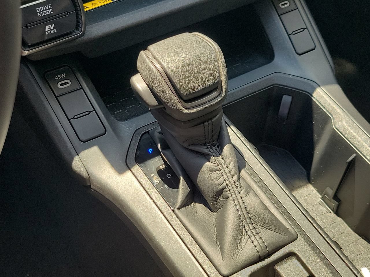 Used 2026 Toyota RAV4 XLE Premium FWD image 28
