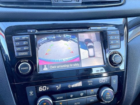 Used 2018 Nissan Rogue Sport SV w/ SV Technology Package image 21