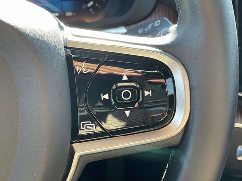 Used 2023 Volvo XC60 B5 Plus w/ Climate Package AWD/4WD image 11