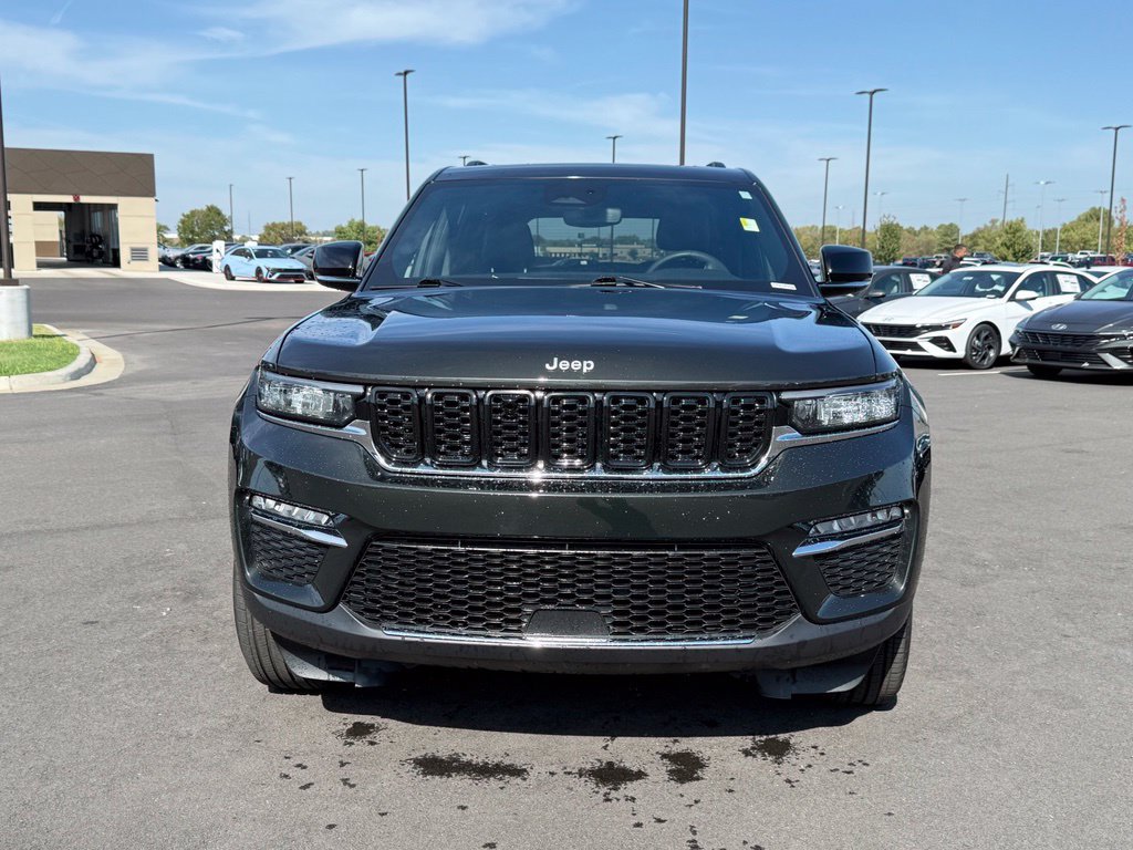 Used 2024 Jeep Grand Cherokee Limited AWD/4WD image 2