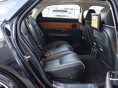 Used 2014 Jaguar XJ L Portfolio image 46