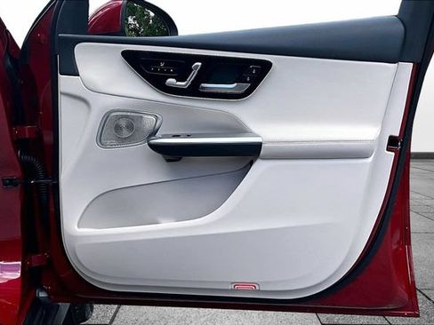 Certified 2026 Mercedes-Benz GLC 300 4MATIC image 31
