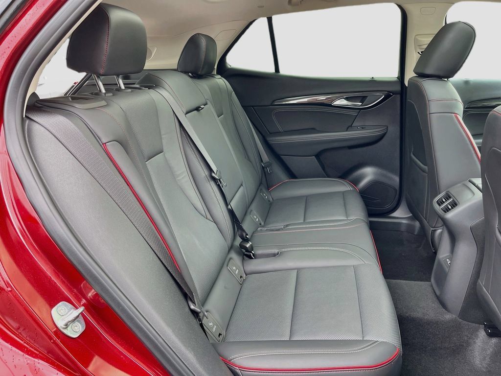 Used 2023 Buick Envision Essence w/ Sport Touring Package AWD/4WD image 33