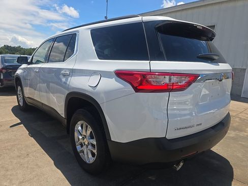 Used 2021 Chevrolet Traverse LT AWD/4WD image 3