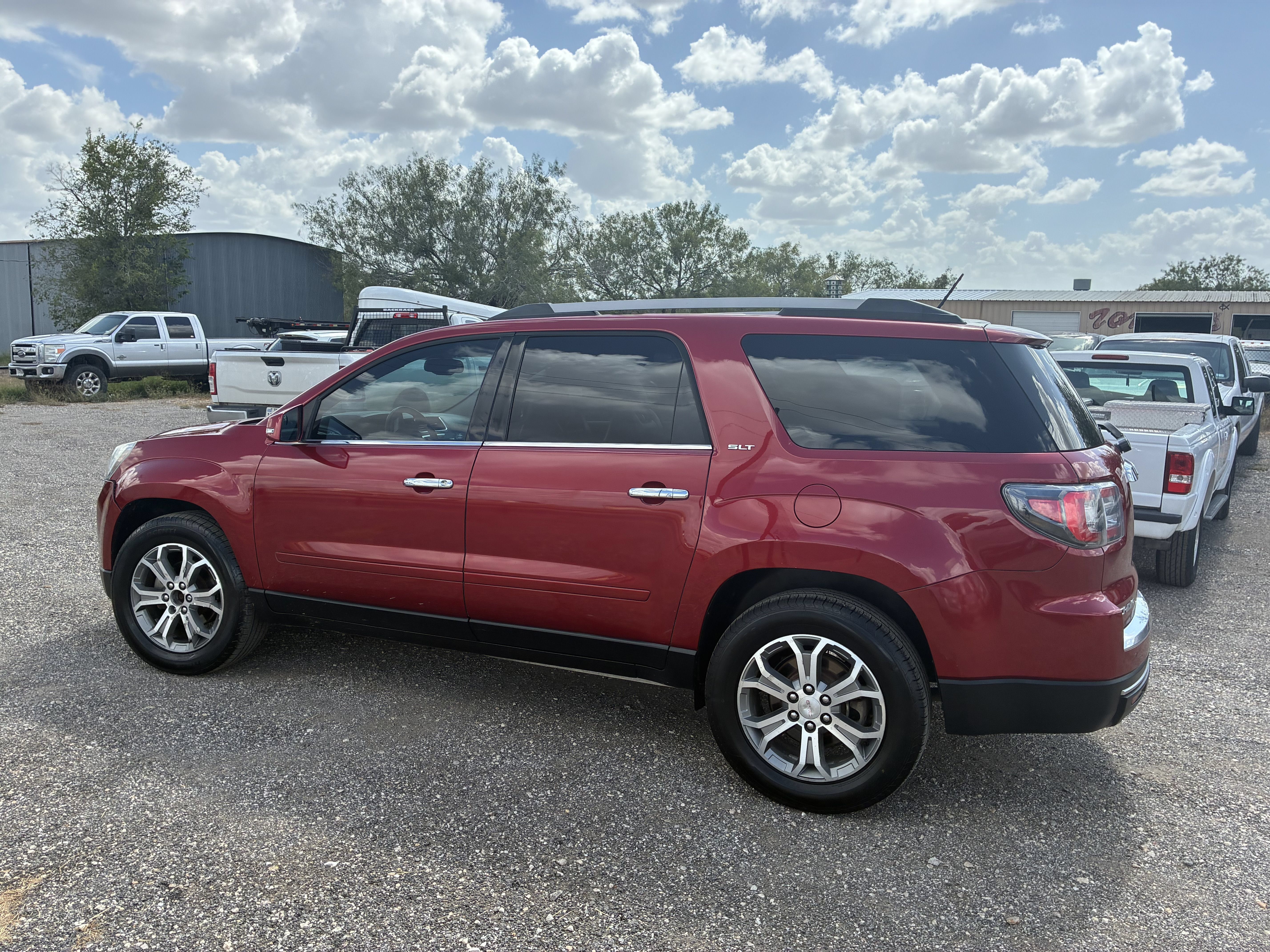 Used 2014 GMC Acadia SLT FWD image 3