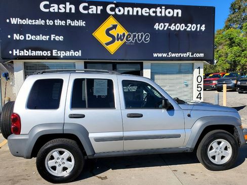 Used 2005 Jeep Liberty Sport image 7