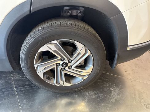 Certified 2023 Hyundai Santa Fe SEL w/ Premium Package image 10