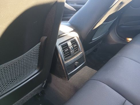 Used 2018 BMW 320i xDrive 320i xDrive image 20