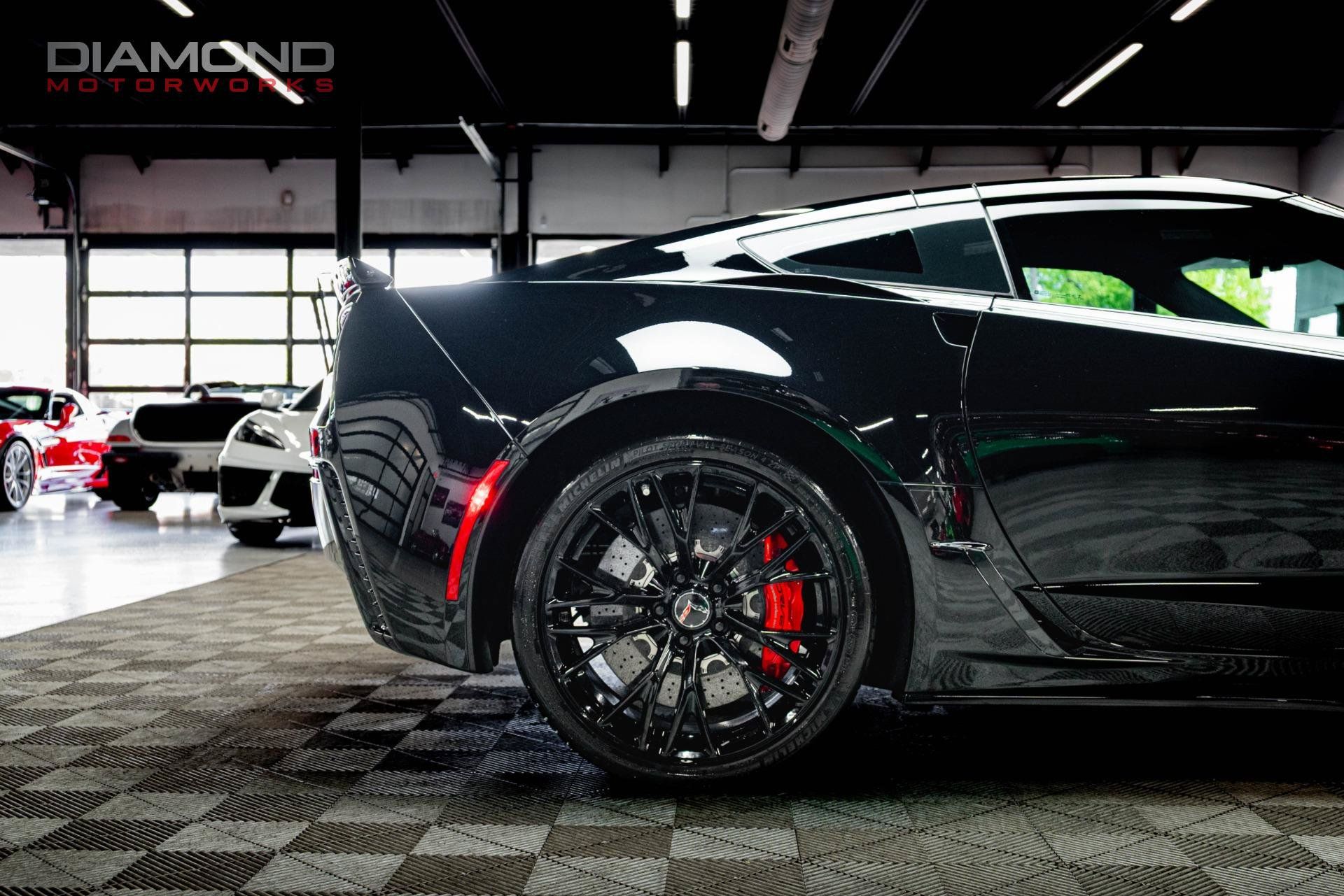 Used 2015 Chevrolet Corvette Z06 w/ 3LZ Preferred Equipment Group RWD image 22