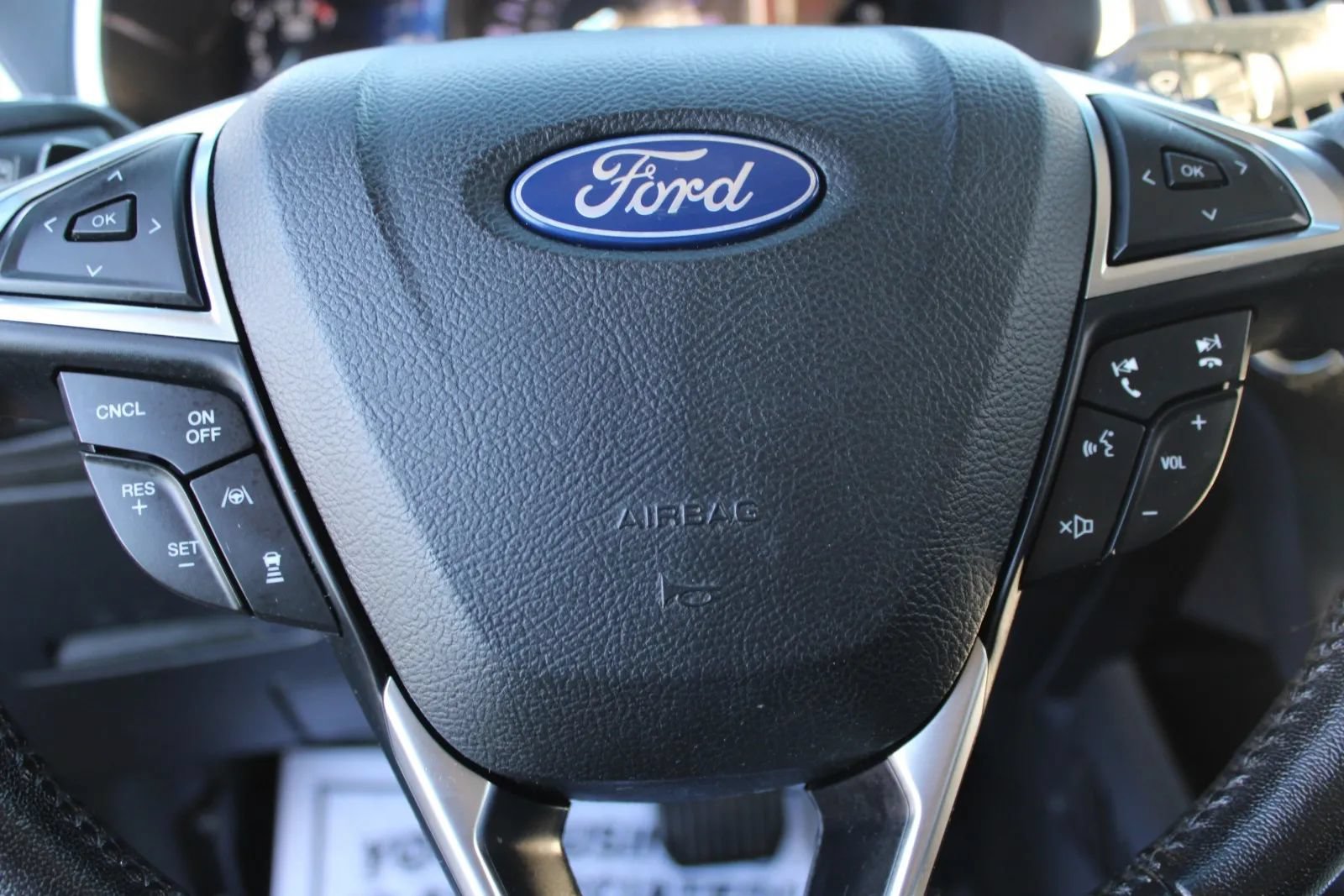 Used 2019 Ford Edge Titanium w/ Equipment Group 301A AWD/4WD image 15