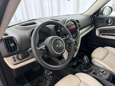 Certified 2024 MINI Cooper Countryman S FWD image 4