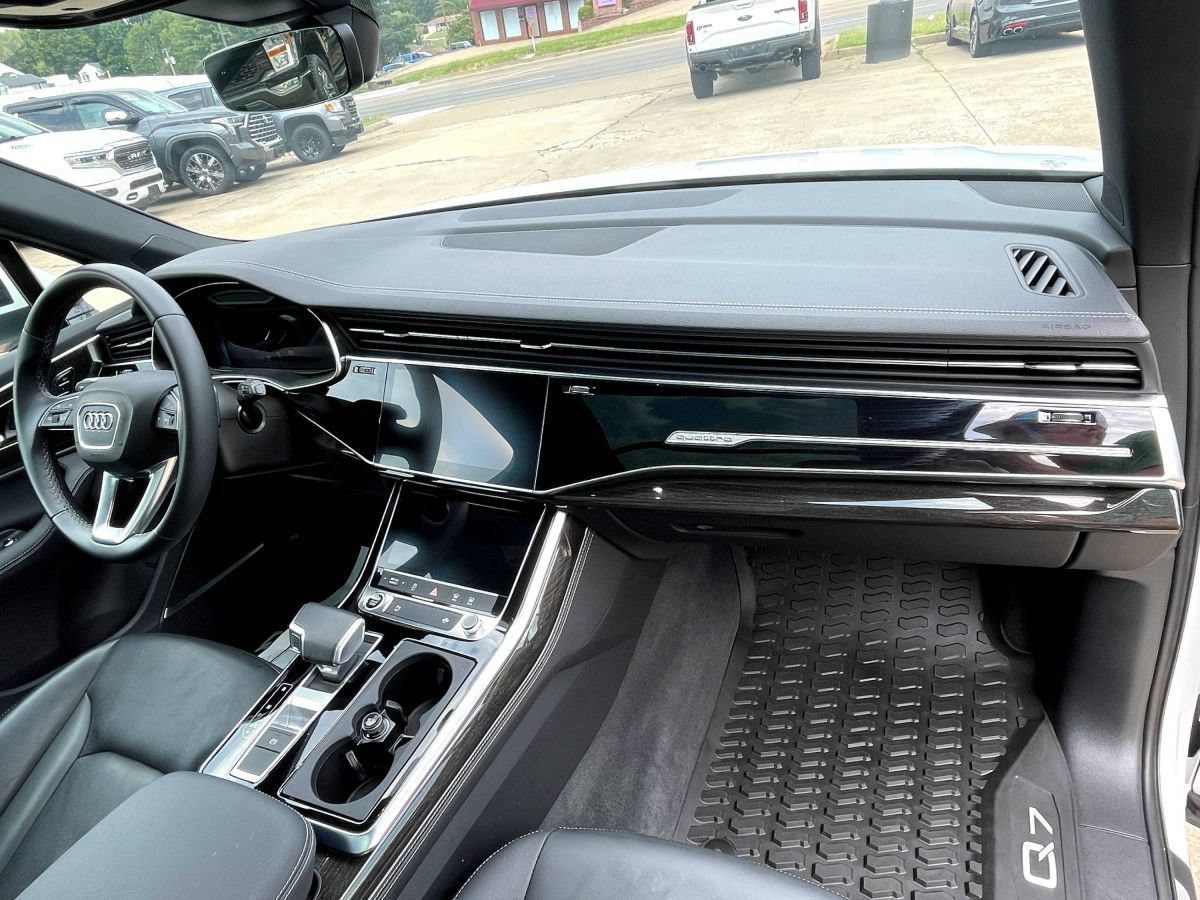 Used 2025 Audi Q7 2.0T Premium Plus AWD/4WD image 9