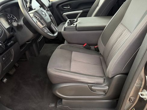 Used 2022 Nissan Titan SV RWD image 29