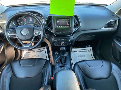 Used 2019 Jeep Cherokee Latitude Plus w/ Cold Weather Group image 12