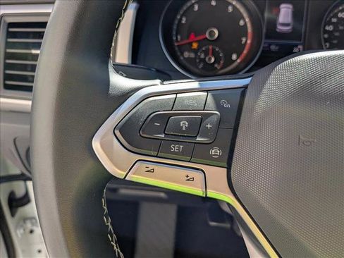 Used 2021 Volkswagen Atlas SE image 16