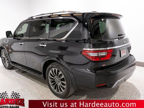 Used 2021 Nissan Armada Platinum w/ Captain's Chairs Package RWD image 3