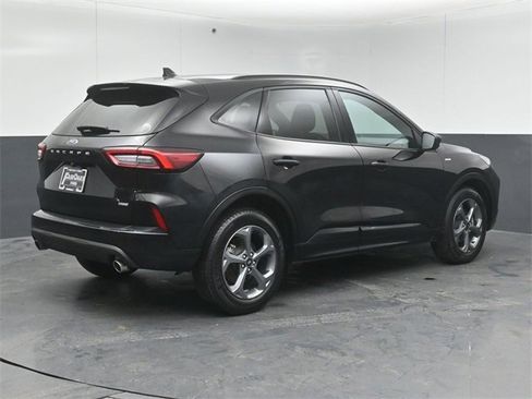 Used 2024 Ford Escape ST-Line w/ Equipment Group 301A image 7