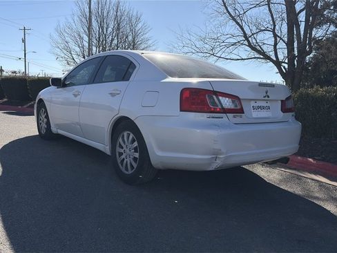 Used 2011 Mitsubishi Galant ES image 7