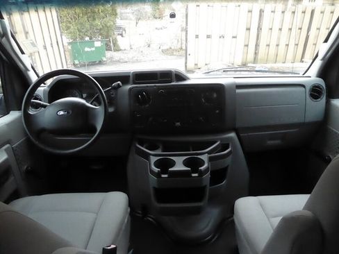 Used 2013 Ford E-350 and Econoline 350 XL image 9