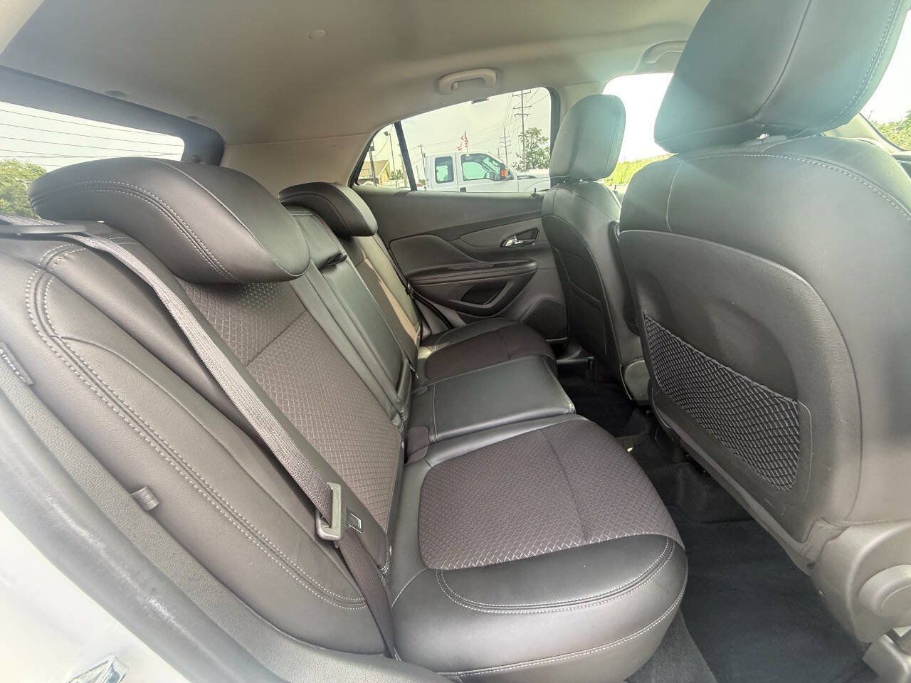 Used 2020 Buick Encore Preferred FWD image 12