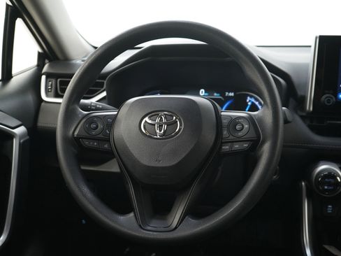 Used 2025 Toyota RAV4 XLE AWD/4WD image 14