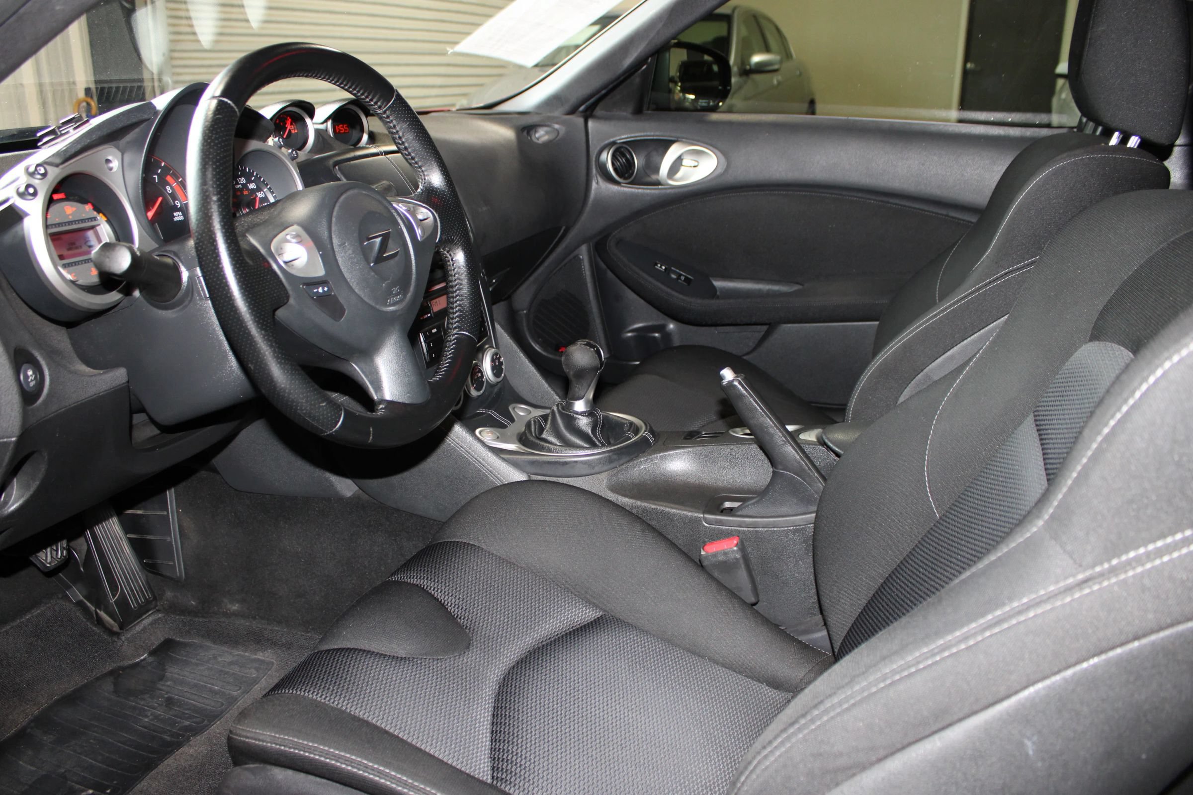 Used 2012 Nissan 370Z Coupe RWD image 22