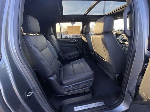 Certified 2022 Chevrolet Suburban High Country image 28