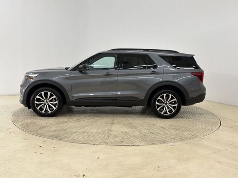 Certified 2023 Ford Explorer ST-Line AWD/4WD image 2