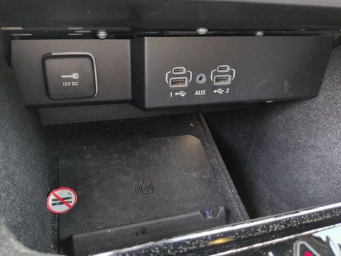Used 2024 Jeep Wagoneer Series II w/ Flexible Seating Group RWD image 29