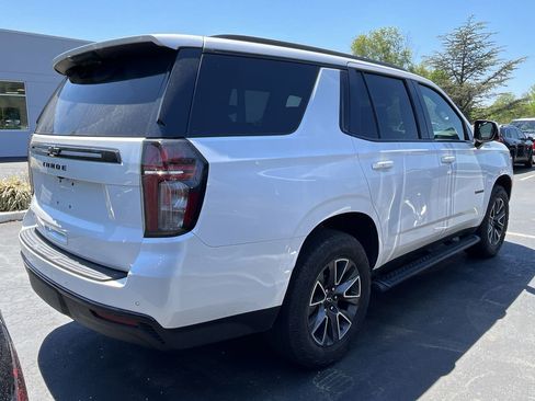Used 2023 Chevrolet Tahoe Z71 w/ Luxury Package AWD/4WD image 3