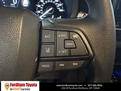Used 2025 Toyota Sienna LE image 20