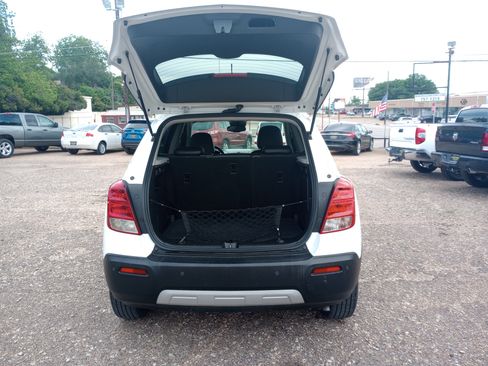 Used 2016 Chevrolet Trax LT w/ LT Convenience Package FWD image 12