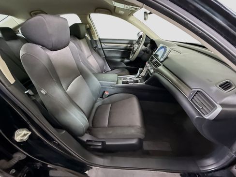 Used 2019 Honda Accord LX image 29